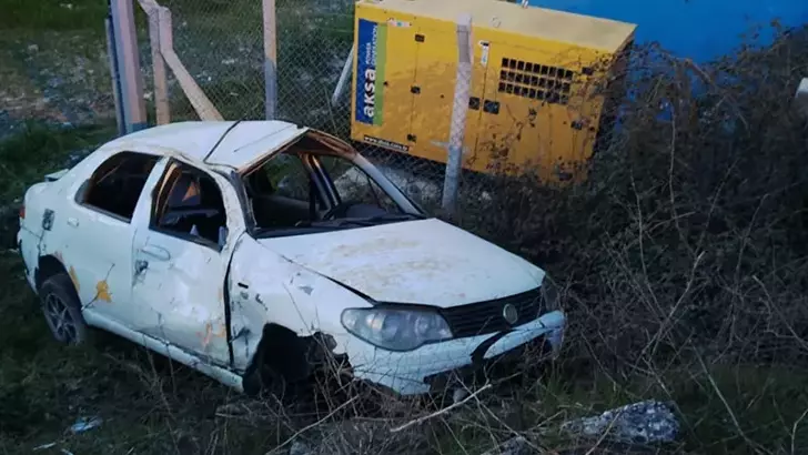 Balıkesir’de Otomobil Dere Yatağına Devrildi: Aynı Aileden 3’ü Çocuk 5 Kişi Yaralandı