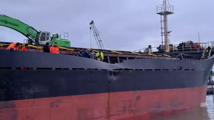 Bartın Limanı’nda İki Kuru Yük Gemisi Çarpıştı