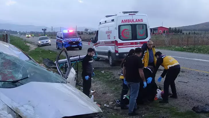 Batman’da Feci Kaza: Otomobil Şarampole Yuvarlandı, 3’ü Ağır 5 Yaralı!