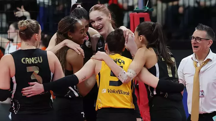 Dev Derbide Gülen Taraf VakıfBank: Eczacıbaşı Dynavit'i Net Skorla Devirdi