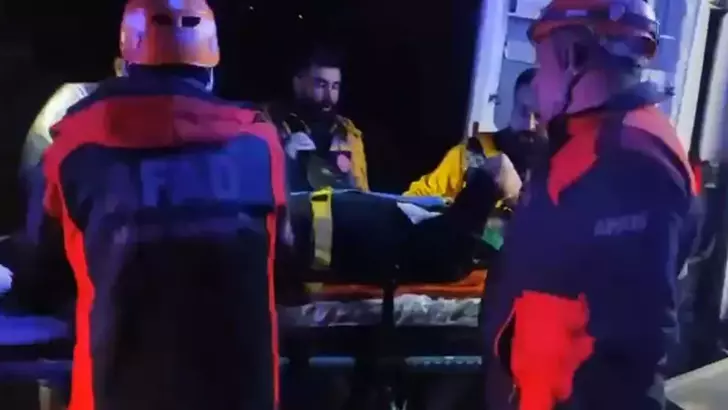 Elazığ'da Otomobil Şarampole Uçtu: 2'si Ağır 5 Yaralı!