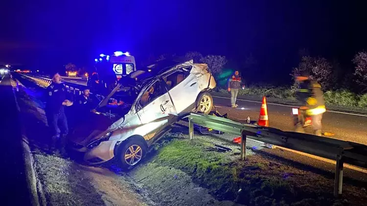 Eskişehir’de iki otomobil çarpıştı: 2 kişi hayatını kaybetti, 3 kişi yaralandı