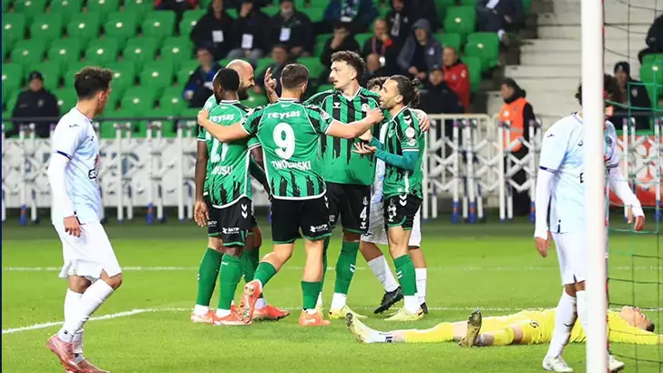 Sakaryaspor, Adana Demirspor’u 4 golle geçti