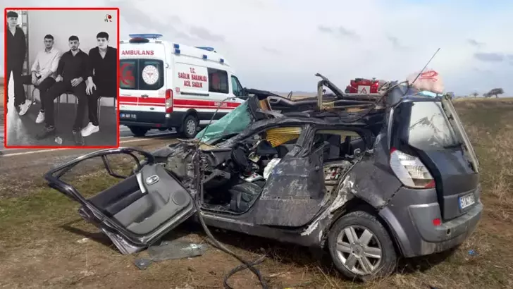 TIR’a Çarpan Otomobilde Ölen Kuzenlerden Geriye Kaza Öncesi Çektirdikleri Fotoğraf Kaldı