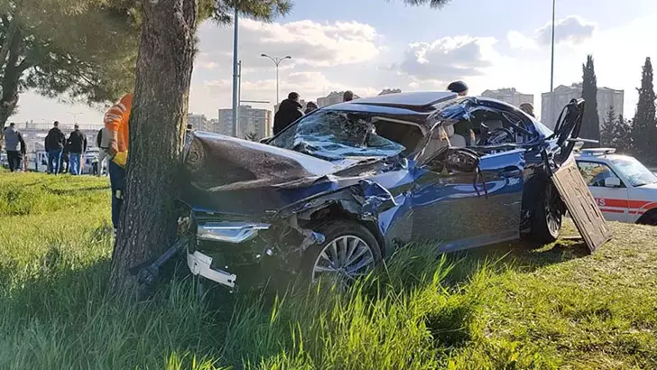 Bayrampaşa'da "Makas" Terörü: 1 Çocuk Hayatını Kaybetti, 6 Yaralı