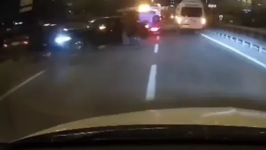 D-100’de Zincirleme Kaza: Maltepe’de Ortalık Savaş Alanına Döndü! 1’i Ağır 4 Yaralı