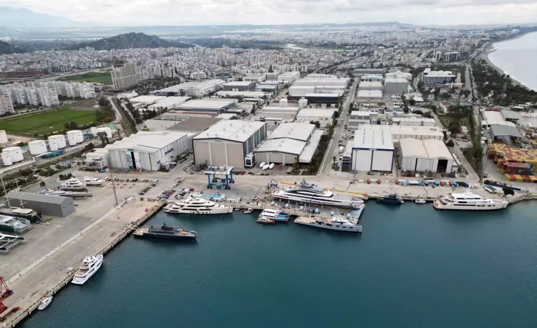 Lüks Yat Üretiminin Başkenti Antalya Serbest Bölge’den Tarihi Rekor: İhracat Oranı Yüzde 195’e Ulaştı!