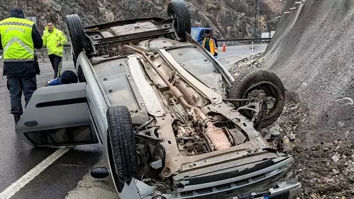 Malatya’da Korkutan Kaza: Kontrolden Çıkan Otomobil Takla Attı, 5 Yaralı
