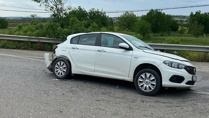 Çanakkale'de Katliam Gibi Kaza: İki Otomobil Çarpıştı, Ölü Sayısı 3'e Yükseldi