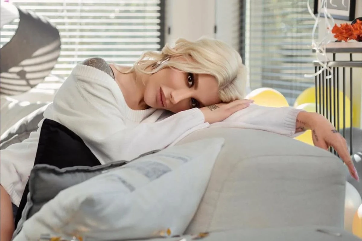 İrem Derici Yıllardır Sakladığı Hastalıklarını İlk Kez Açıkladı: "Yerde Köpükler İçinde Kaldım"
