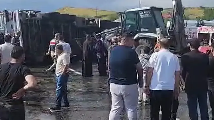 Ağrı'da Peş Peşe Trafik Kazaları: 1 Ölü, 6 Yaralı