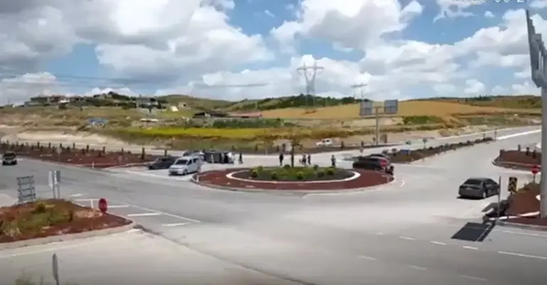 Çorum'da Feci Kavşak Kazası Kamerada: 1 Ölü, 4 Yaralı
