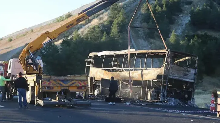 Denizli'de Yürek Yakan Otobüs Faciası: 1'i Bebek 8 Ölü, Faciadan 20 Dakika Önceki Detay Ortaya Çıktı