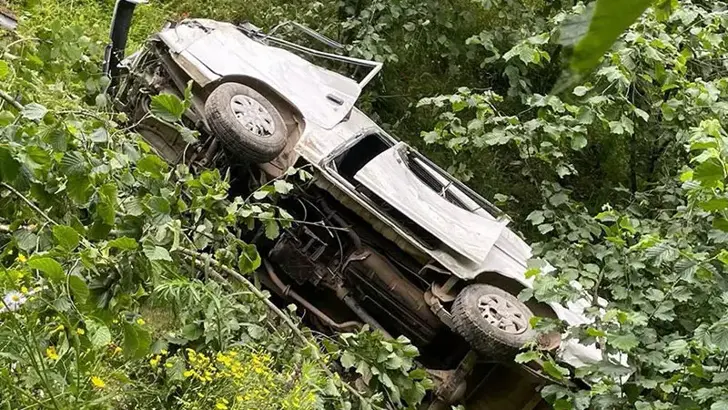 Giresun’da Feci Kaza: Fındık Bahçesine Yuvarlanan Kamyonetin Sürücüsü Hayatını Kaybetti