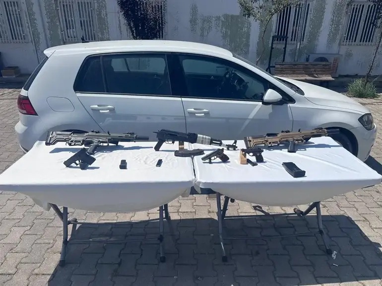 Osmaniye'de Cezaevi Önünde Silahlı Saldırı ve Araç Gasbı: 6 Tutuklama, Yakalanma Anı Kamerada