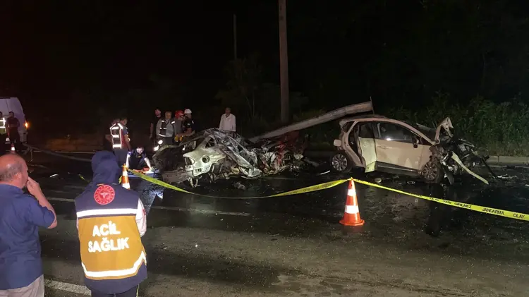 Rize'de Karadeniz Sahil Yolu'nda Feci Zincirleme Kaza: 3 Ölü, 4 Yaralı