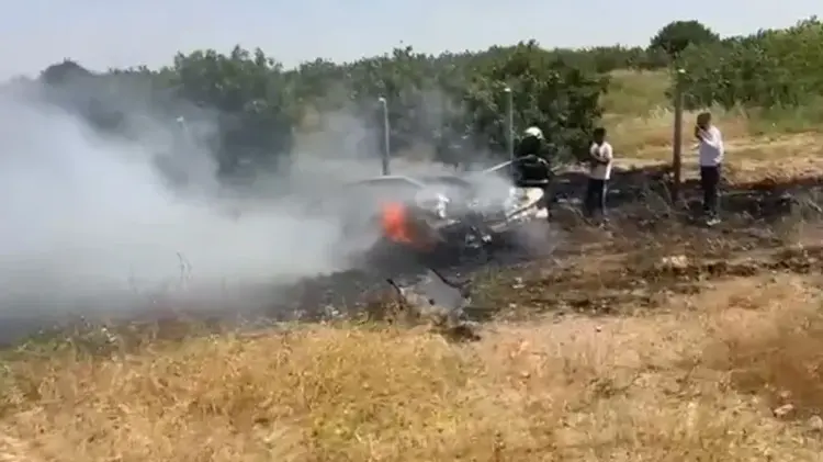 Şanlıurfa'da Feci Kaza: Vatandaşlar Yanan Araçtaki Paraları Kurtarmak İçin Seferber Oldu