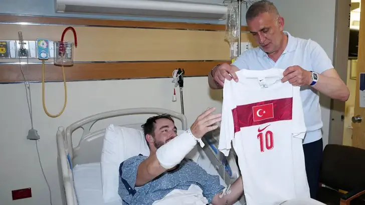 TFF Başkanı Hacıosmanoğlu'ndan Kaza Geçiren ABD'li Polise Hastane Ziyareti