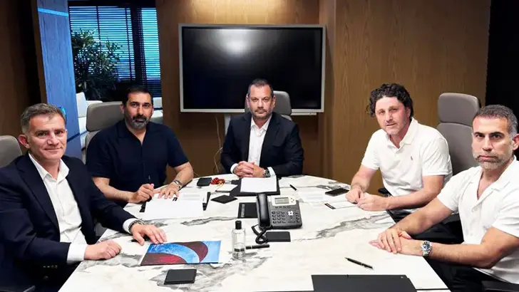 Trabzonspor'da Yeni Sezon Planlaması: İstanbul'da Kritik Transfer Zirvesi