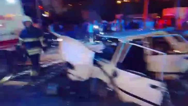 Adana'da Kırmızı Işıkta Feci Kaza: 1 Ölü, 3 Yaralı