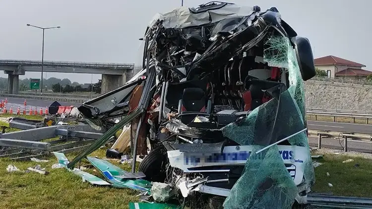 Anadolu Otoyolu'ndaki Otobüs Kazasından Acı Haber: 1 Ölü, 3 Ağır Yaralı