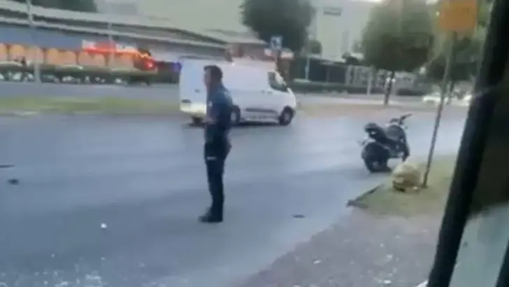 Bakırköy'de Feci Kaza: Otomobilin Çarptığı 19 Yaşındaki Motosikletli Hayatını Kaybetti