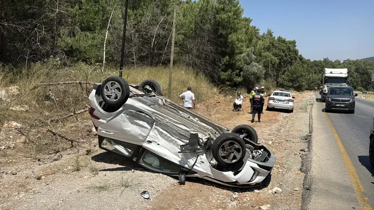 Bodrum'da Hatalı Sollama Kazası Kamerada: 2 Yaralı