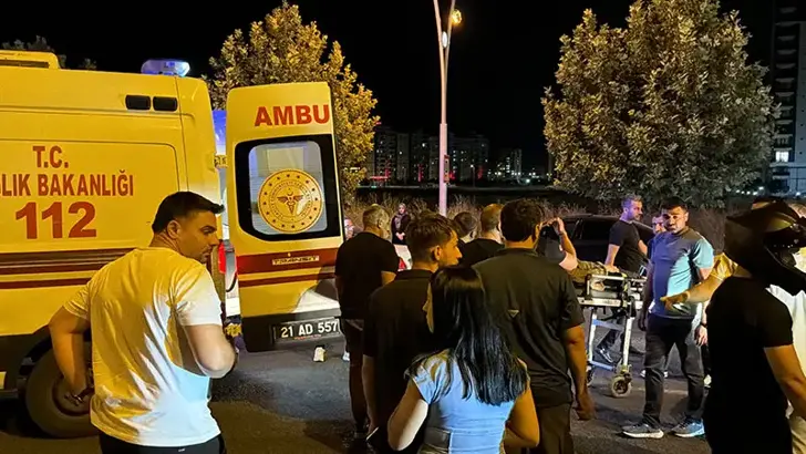 Diyarbakır’da Korkutan Kaza: Bisikletli Kadına Taksi Çarptı