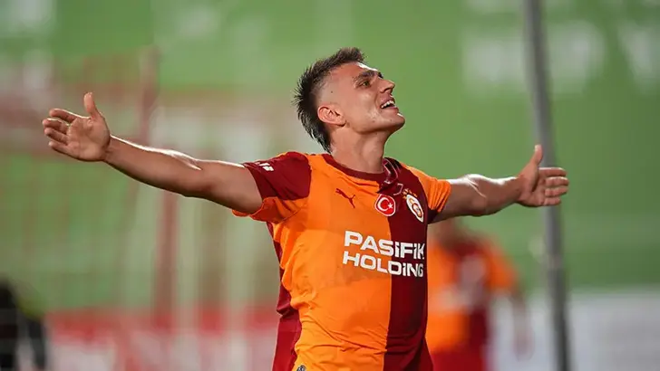 Galatasaray Yeni Sezona Farklı Başladı: Hazırlık Maçında Ümraniyespor'u 5-1 Geçti