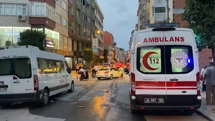 Güngören'de Feci Kaza: Geri Manevra Yapan Servis Minibüsünün Çarptığı Yaya Hayatını Kaybetti