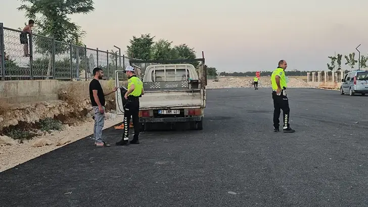 Piknik Yolunda Feci Kaza: Amcasının Kamyoneti Altında Kalan 10 Yaşındaki Abdulkadir Hayatını Kaybetti