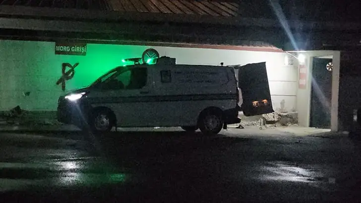 Şanlıurfa'da Feci Kaza: Şarampole Devrilen Otomobilde 3 Kişi Hayatını Kaybetti, 1 Yaralı