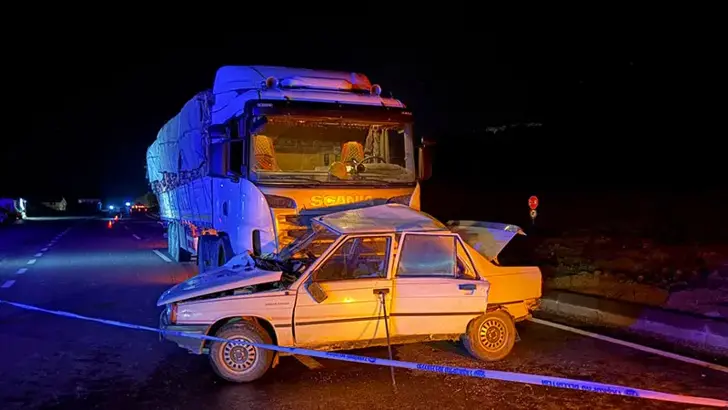 Kastamonu'da Feci Kaza: TIR ile Otomobil Çarpıştı, 2 Ölü