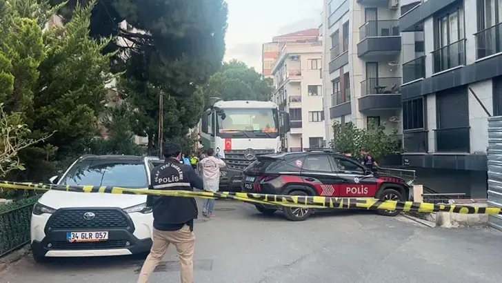 Maltepe'de Feci Kaza: Beton Mikserinin Çarptığı Kadın Hayatını Kaybetti