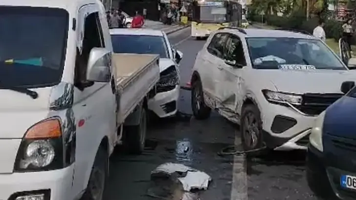 Mersin'de 7 Aracın Karıştığı Zincirleme Kaza: 3 Yaralı