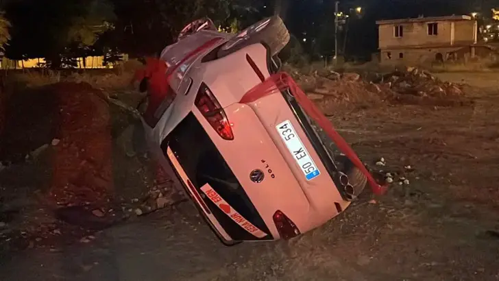 Nevşehir'de Korkutan Kaza: Gelin Arabası Takla Attı, Gelin ve Damat Yaralandı