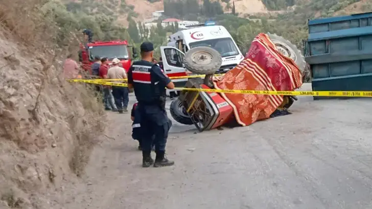 Aydın'da Feci Kaza: Devrilen Traktörün Altında Kalan Sürücü Hayatını Kaybetti