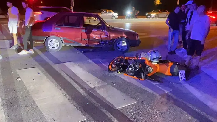 Bursa İnegöl'de Otomobil ile Motosiklet Çarpıştı: 2 Yaralı