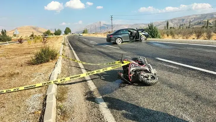 Malatya’da Feci Kaza: Otomobille Çarpışan Genç Motosikletli Yaşamını Yitirdi