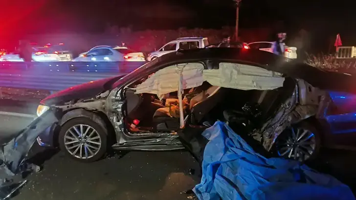 Bingöl'de Feci Kaza: Otomobil Bariyerlere Çarptı, 2 Ölü, 2 Yaralı