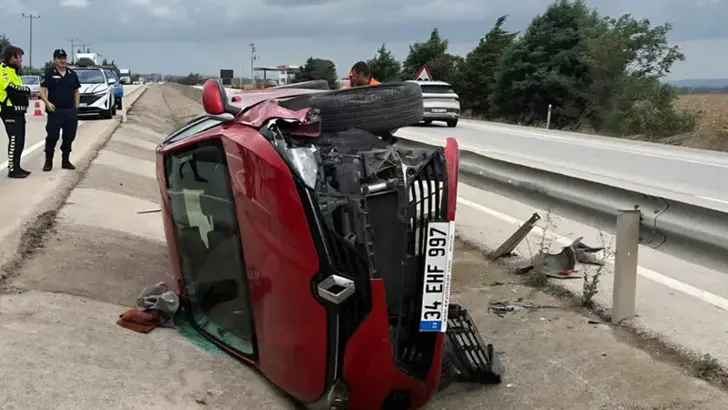Bursa'da Kontrolden Çıkan Otomobil Kanala Uçtu: 1 Yaralı
