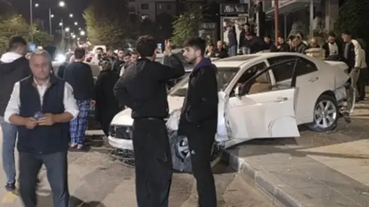 Çorum'da Korkutan Kaza: Ortalık Savaş Alanına Döndü, 4 Yaralı