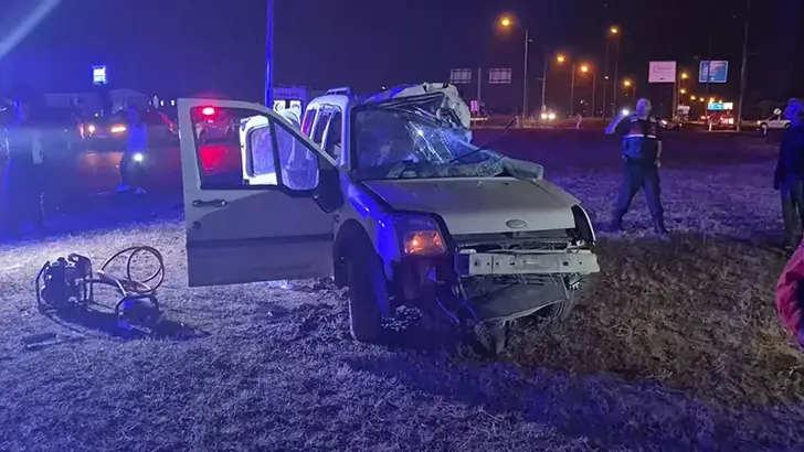 Malatya'da Havalimanı Otobüsü ile Ticari Araç Çarpıştı: 2 Ölü, 3 Yaralı